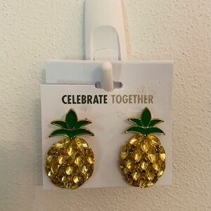 Kohl's Pineapple Earrings with Green and Gold